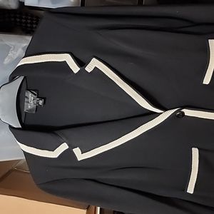 St. John plus 14 navy blue top